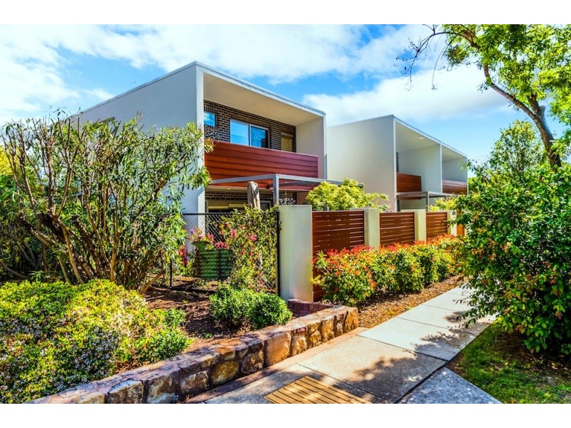 1/155 Strickland Crescent, Deakin ACT 2600