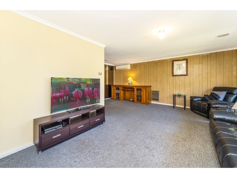 109 Crozier Circuit, Kambah ACT 2902