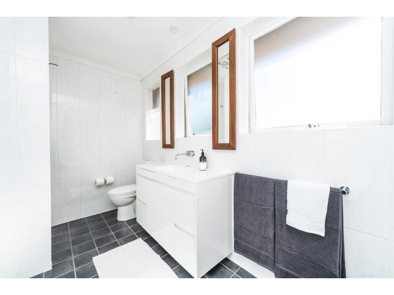 1 Sprent Street, Narrabundah ACT 2604