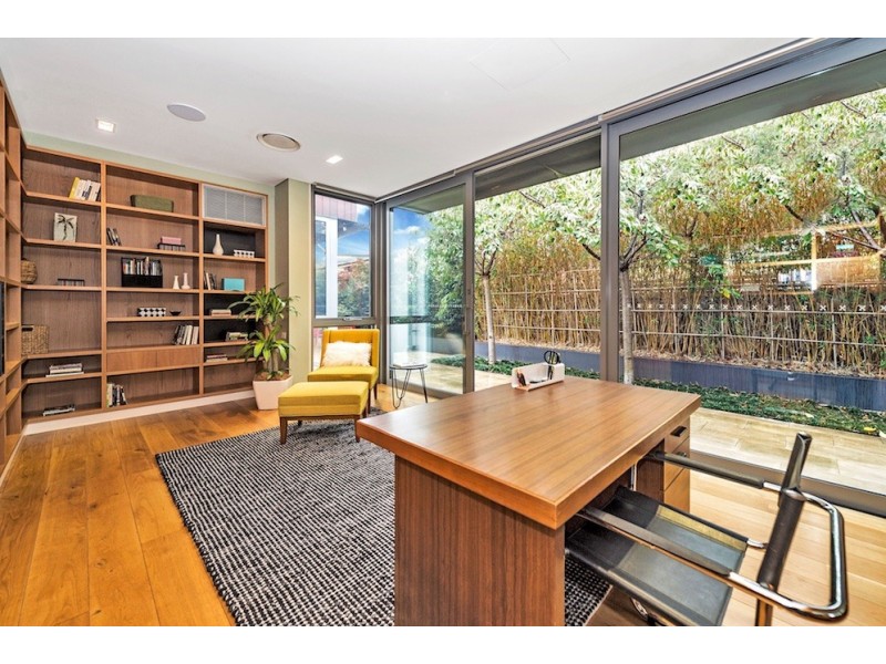 119 Hopetoun Circuit, Yarralumla ACT 2600