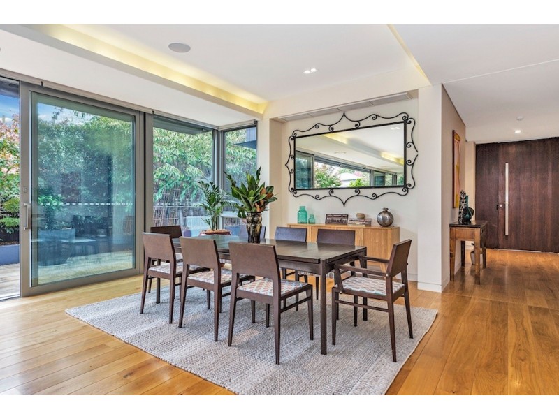 119 Hopetoun Circuit, Yarralumla ACT 2600