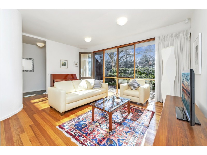 106 Arthur Circle, Forrest ACT 2603