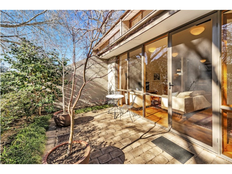 106 Arthur Circle, Forrest ACT 2603