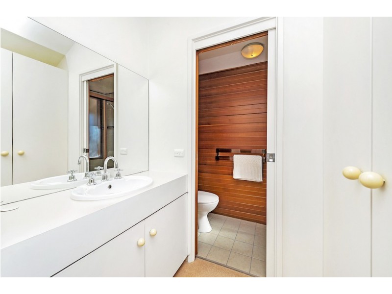 106 Arthur Circle, Forrest ACT 2603