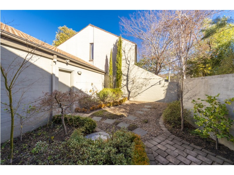 106 Arthur Circle, Forrest ACT 2603