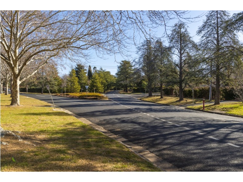 106 Arthur Circle, Forrest ACT 2603