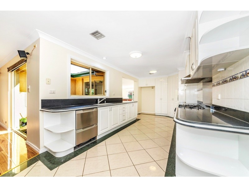 16 Ashcroft Crescent, Monash ACT 2904
