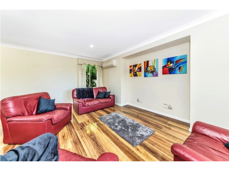 16 Ashcroft Crescent, Monash ACT 2904