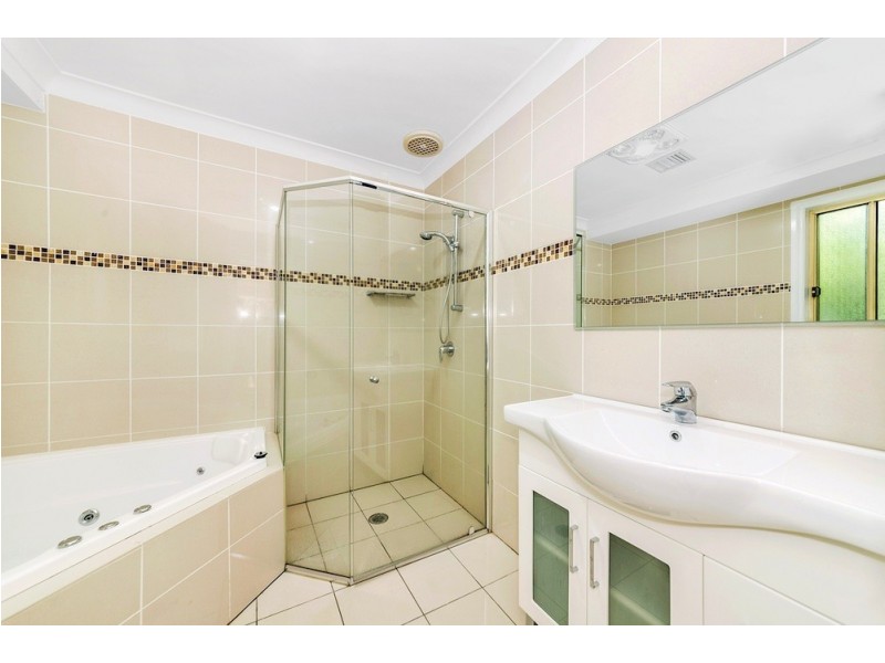 16 Ashcroft Crescent, Monash ACT 2904