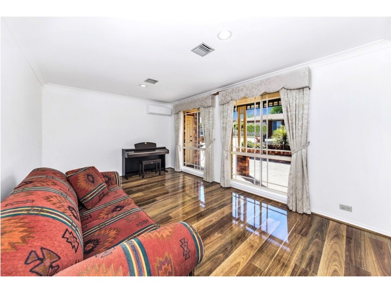 16 Ashcroft Crescent, Monash ACT 2904