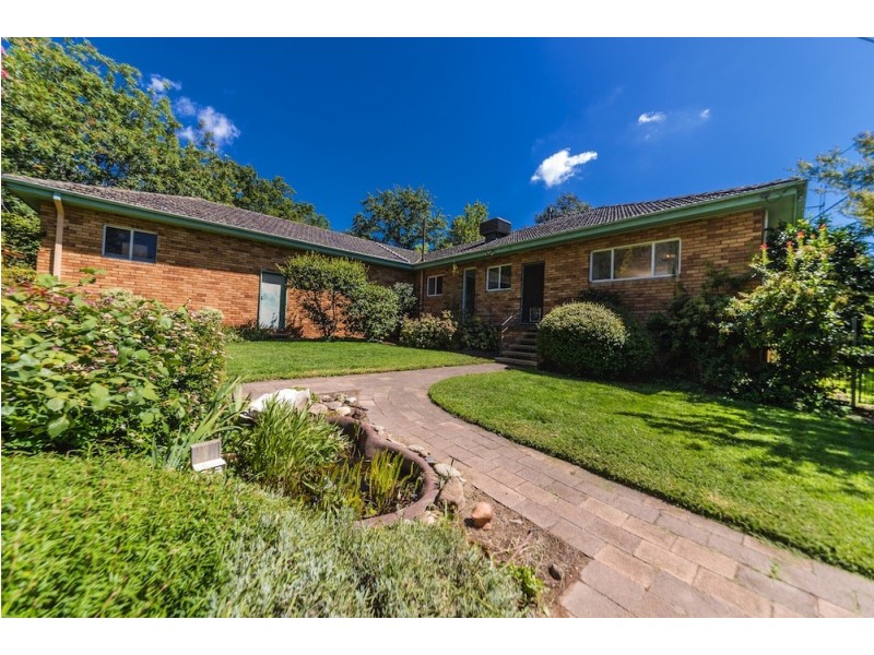 18 Charlotte Street, Red Hill ACT 2603