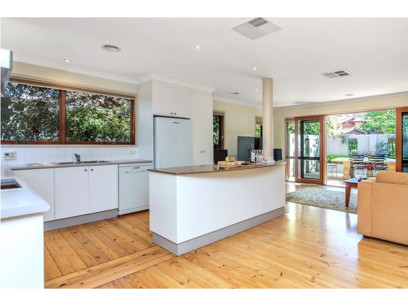 18 Wylie Street, Narrabundah ACT 2604