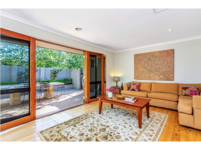 18 Wylie Street, Narrabundah ACT 2604