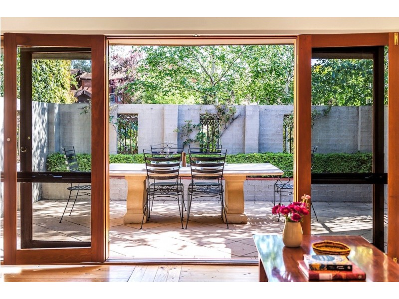 18 Wylie Street, Narrabundah ACT 2604