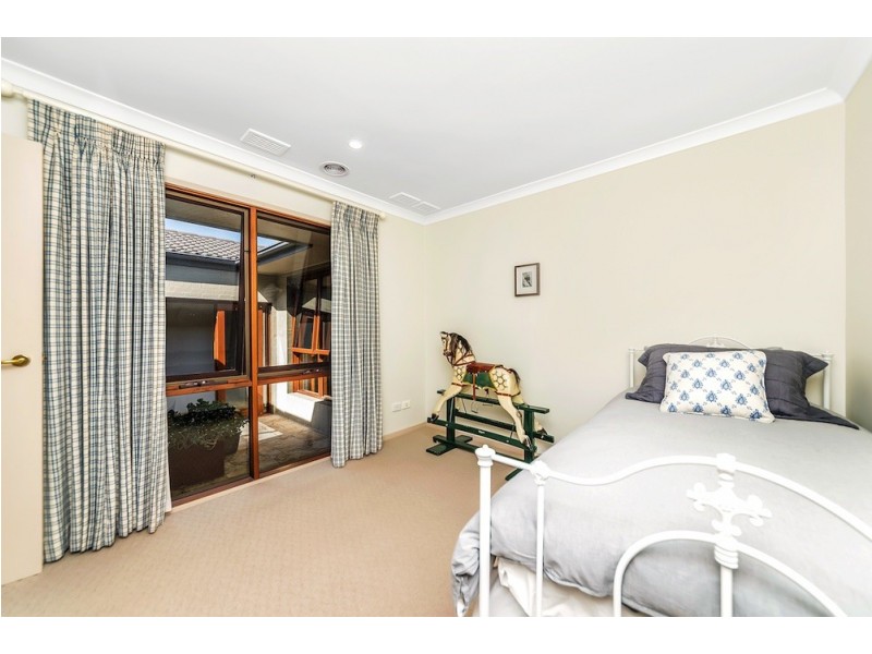 18 Wylie Street, Narrabundah ACT 2604