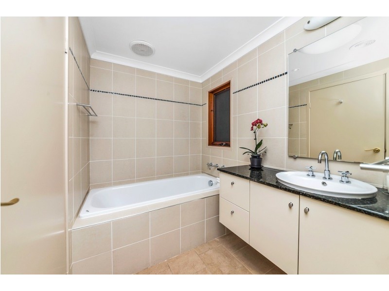 18 Wylie Street, Narrabundah ACT 2604