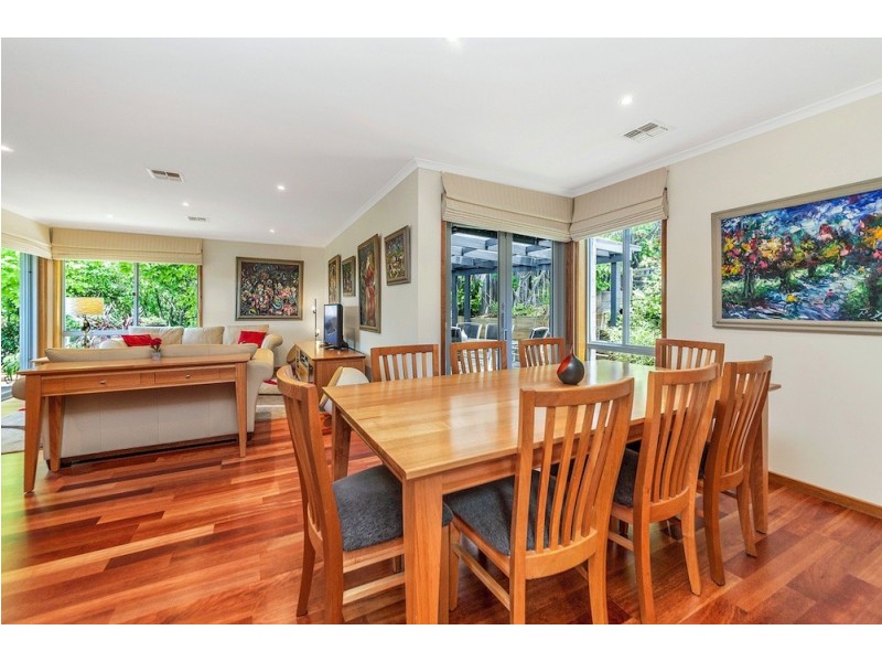 4 Decker Place, Fadden ACT 2904