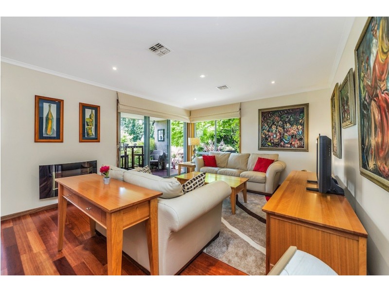 4 Decker Place, Fadden ACT 2904