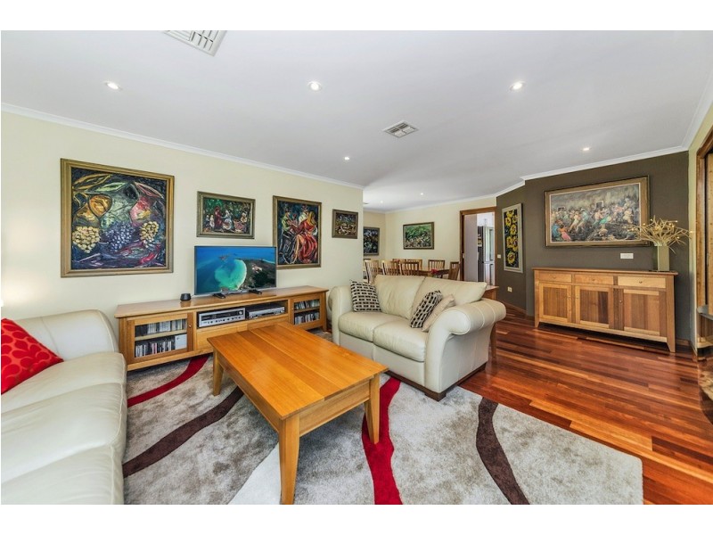 4 Decker Place, Fadden ACT 2904