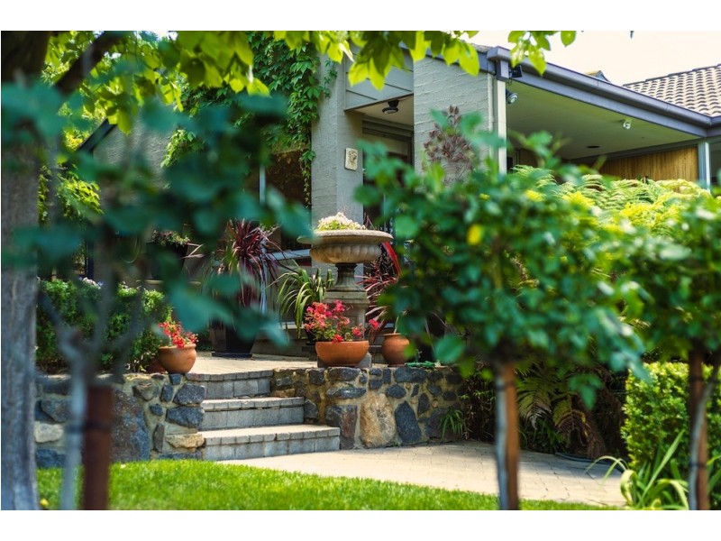 4 Decker Place, Fadden ACT 2904