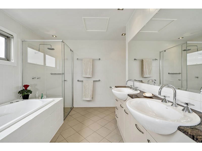 5/5 Kintore Crescent, Yarralumla ACT 2600