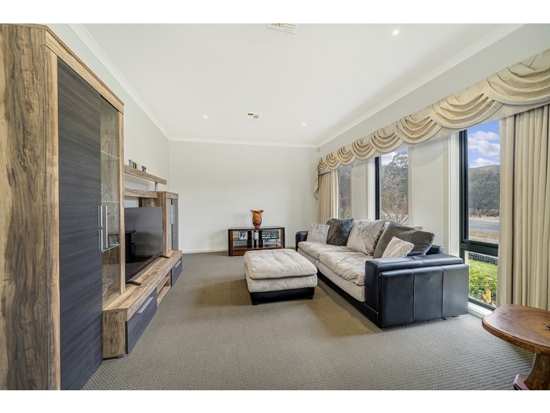 13 Geebung Place, Queanbeyan East NSW 2620