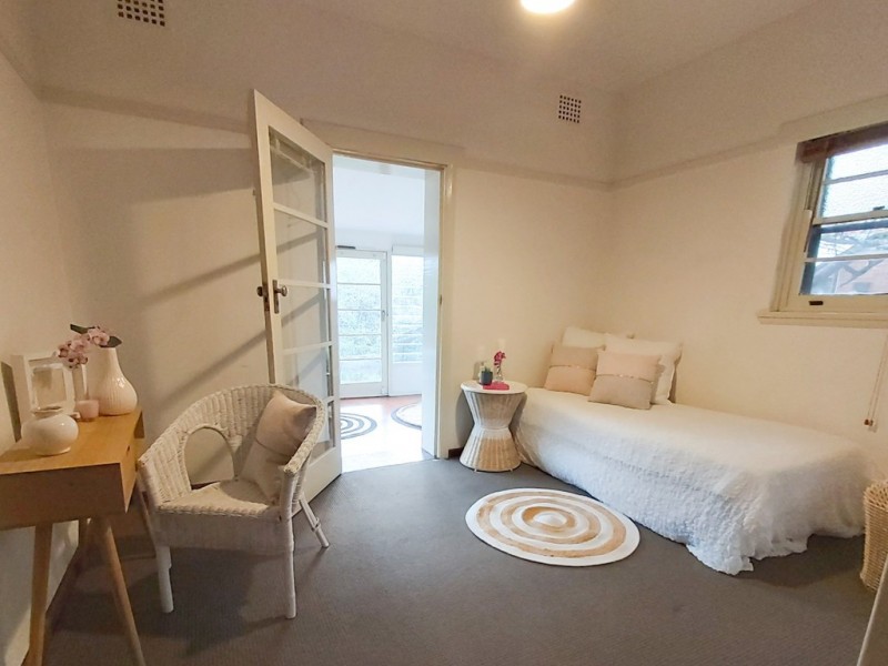 12 Lindsay Street, Narrabundah ACT 2604