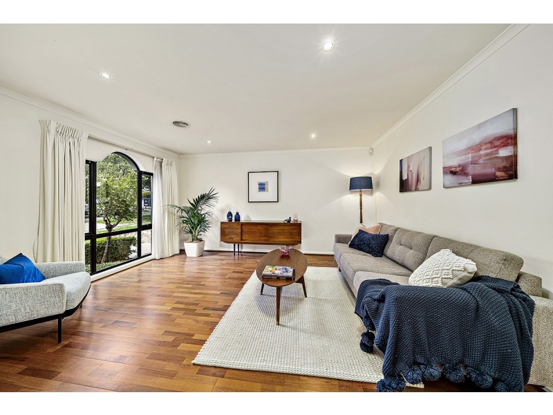 22 Gormanston Crescent, Deakin ACT 2600