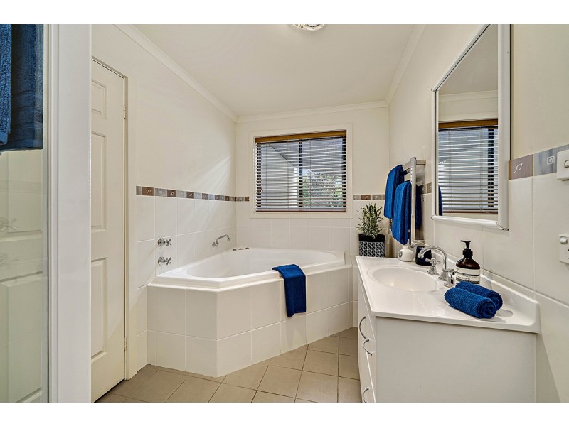 22 Gormanston Crescent, Deakin ACT 2600