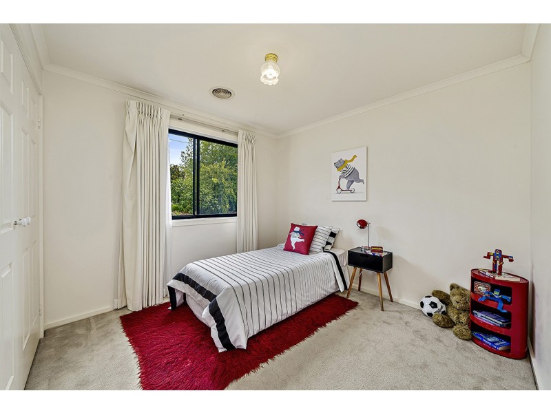 22 Gormanston Crescent, Deakin ACT 2600