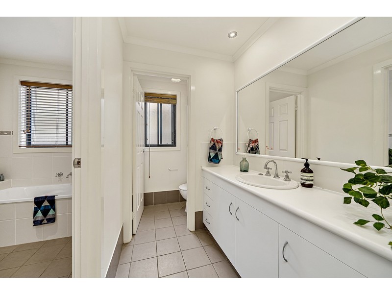 22 Gormanston Crescent, Deakin ACT 2600