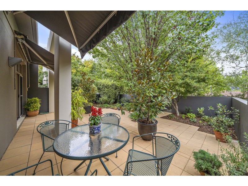 4/5 Kintore Crescent, Yarralumla ACT 2600