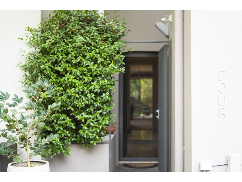 4/5 Kintore Crescent, Yarralumla ACT 2600