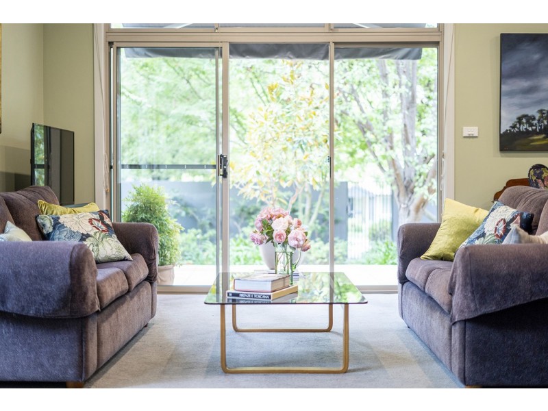 4/5 Kintore Crescent, Yarralumla ACT 2600