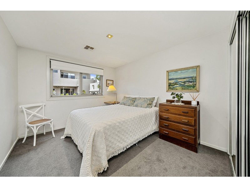 4/5 Kintore Crescent, Yarralumla ACT 2600