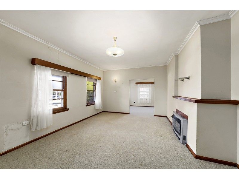 20 Sturt Avenue, Narrabundah ACT 2604