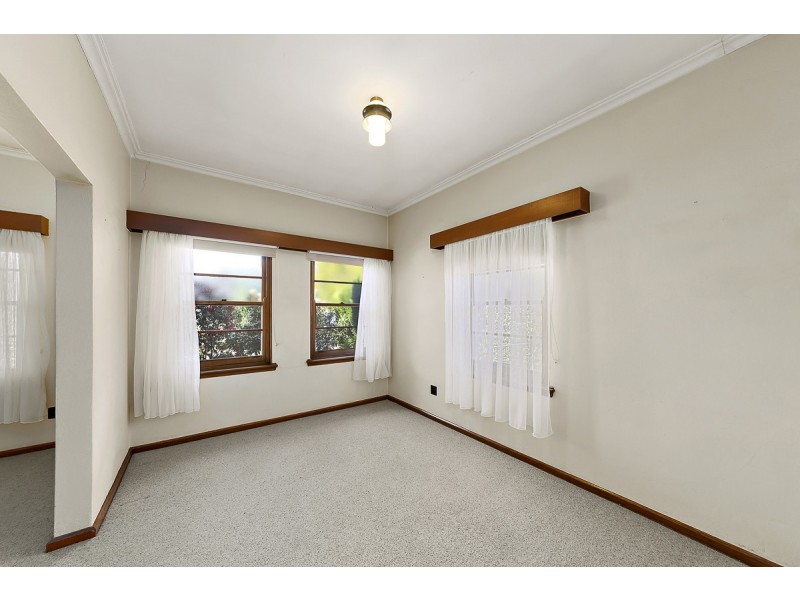 20 Sturt Avenue, Narrabundah ACT 2604