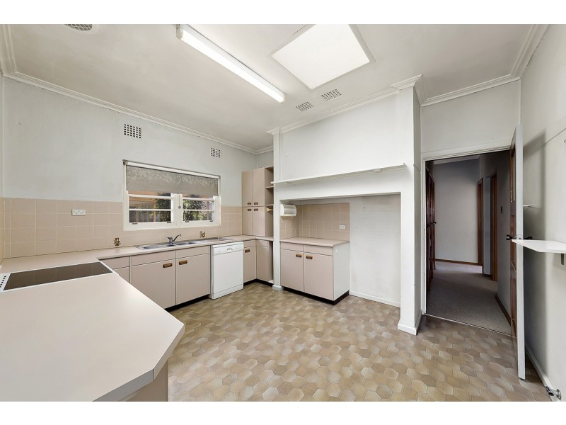 20 Sturt Avenue, Narrabundah ACT 2604