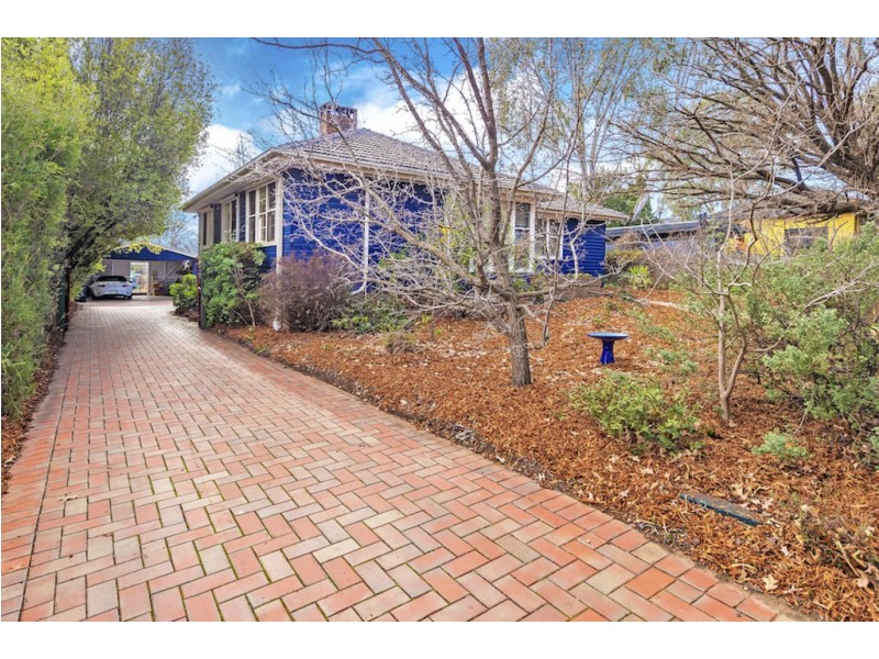 11 Warramoo Crescent, Narrabundah ACT 2604