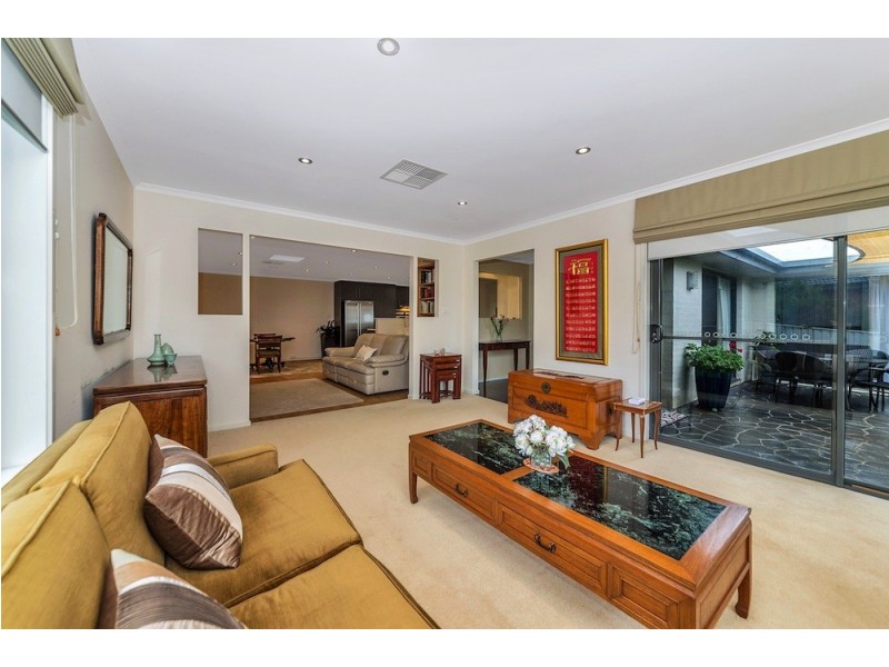 2 Pollock Street, Chifley ACT 2606