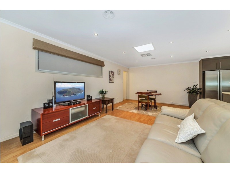 2 Pollock Street, Chifley ACT 2606