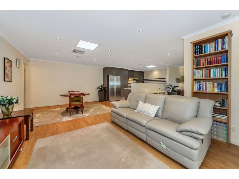 2 Pollock Street, Chifley ACT 2606