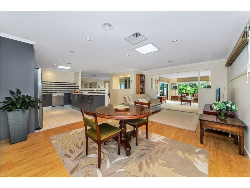 2 Pollock Street, Chifley ACT 2606