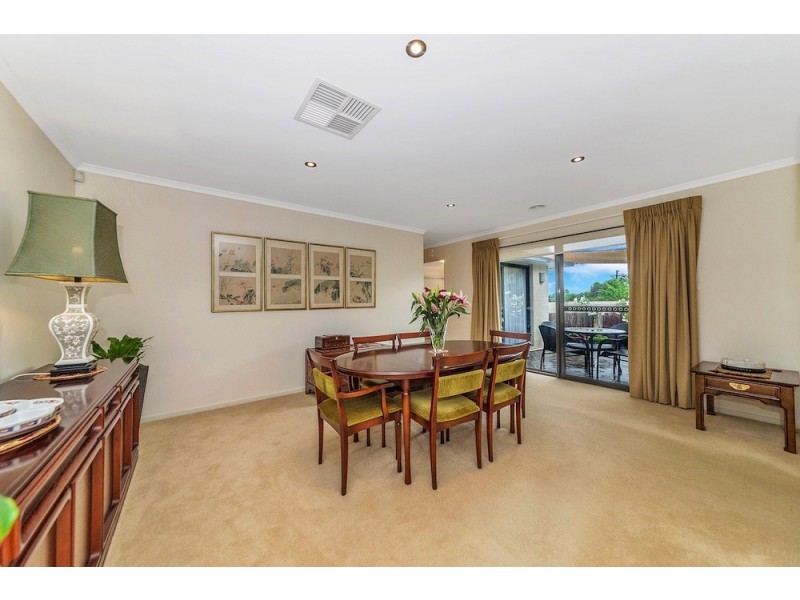 2 Pollock Street, Chifley ACT 2606