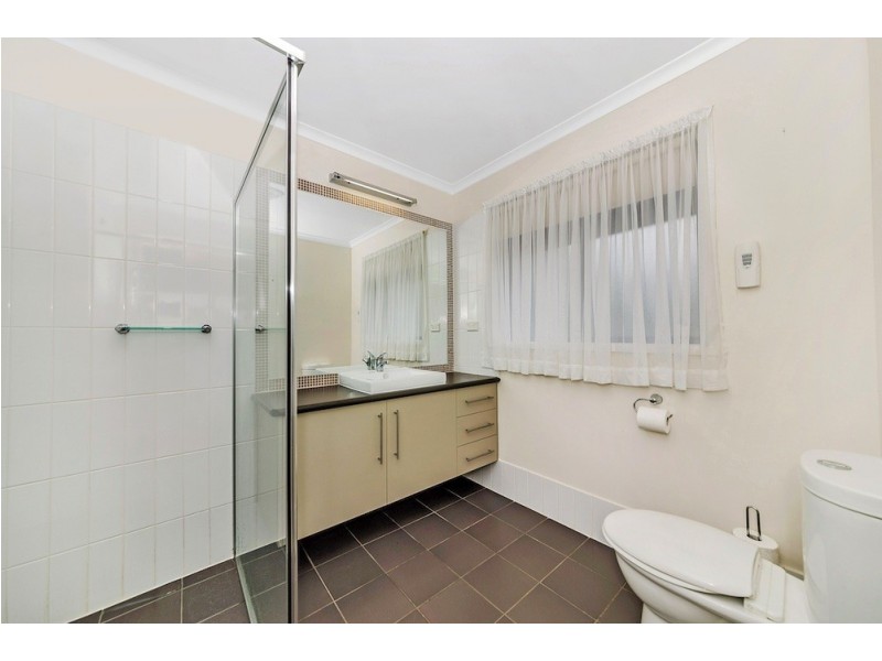 2 Pollock Street, Chifley ACT 2606