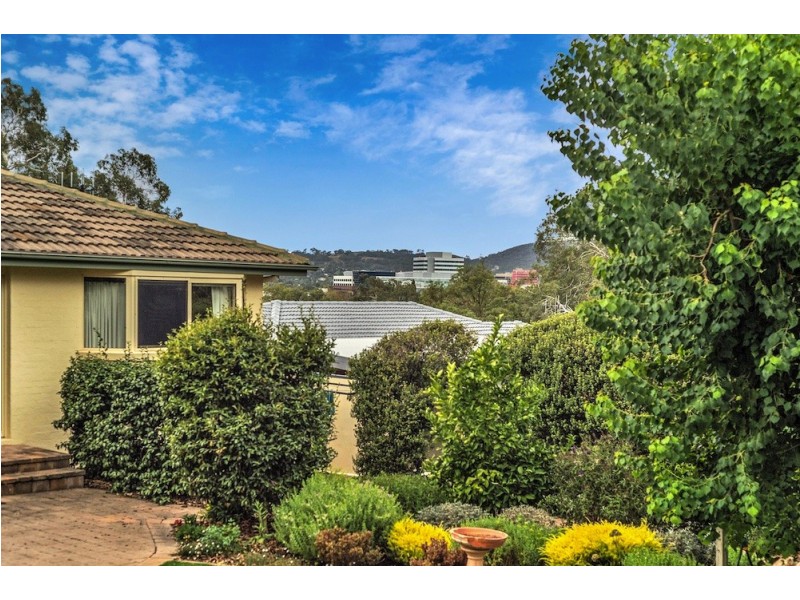 52 Olympus Way, Lyons ACT 2606