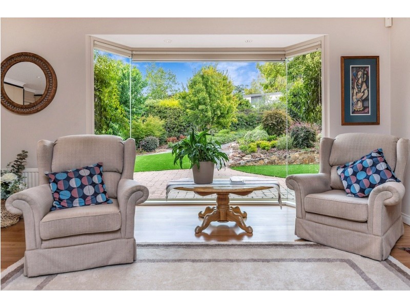 52 Olympus Way, Lyons ACT 2606