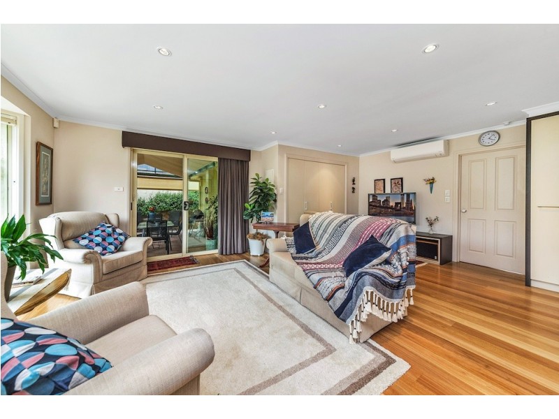 52 Olympus Way, Lyons ACT 2606