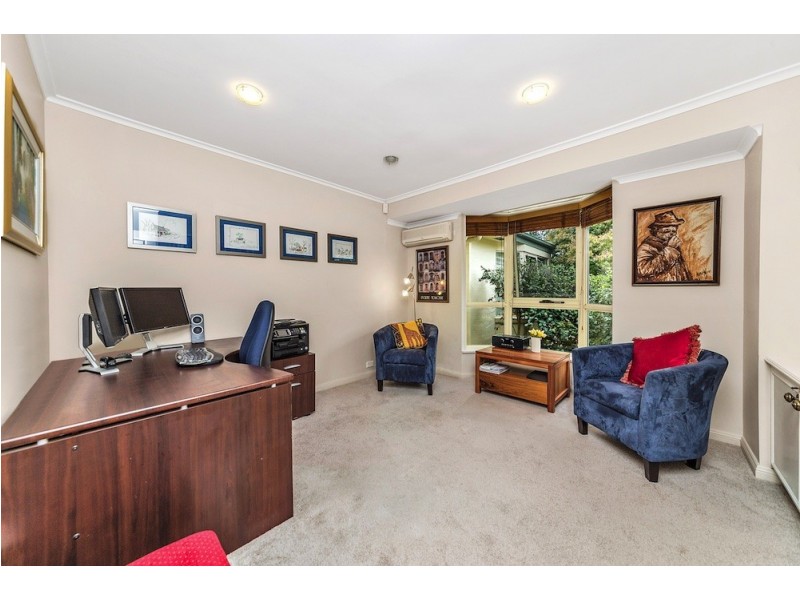 52 Olympus Way, Lyons ACT 2606