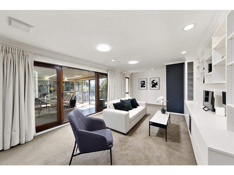 13 Beauchamp Street, Deakin ACT 2600